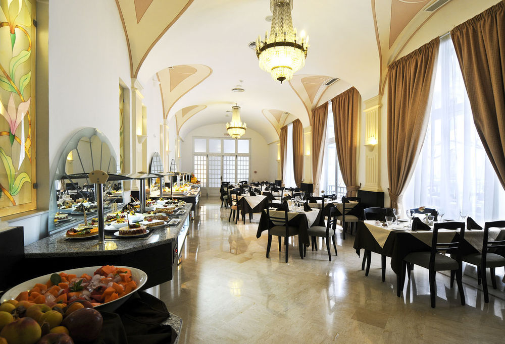 Majestic Hotel Туніс Екстер'єр фото